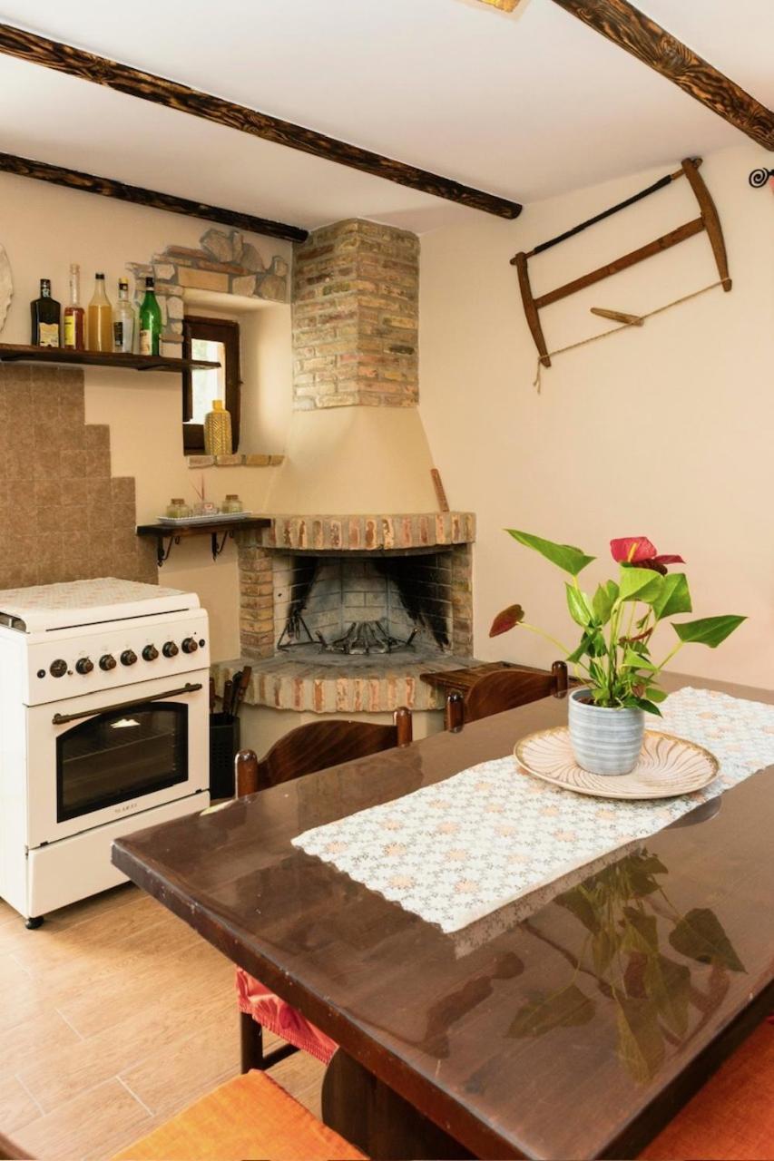 La Casa Del Vico Villa Sant'Eufemia a Maiella Luaran gambar